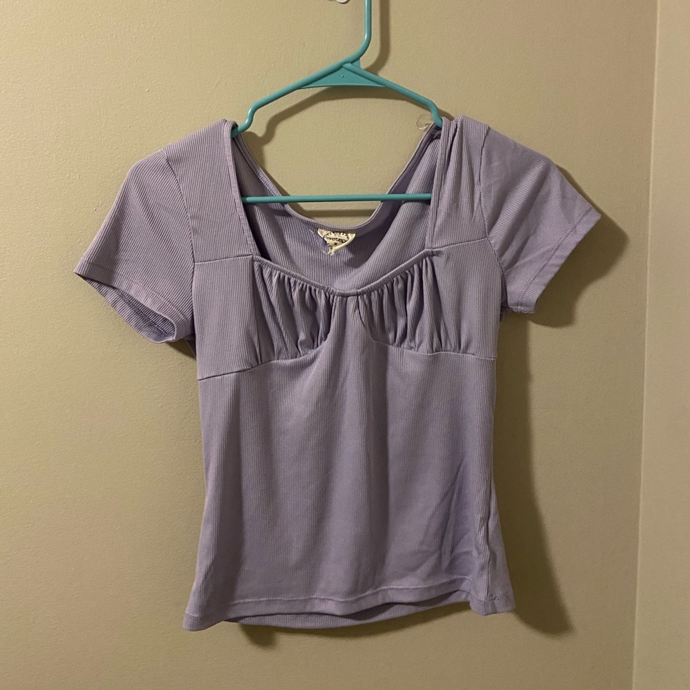 Size medium adorable lavender top!